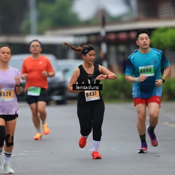 Runner Photo 8900271