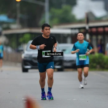 Runner Photo 8900276