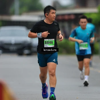 Runner Photo 8900311