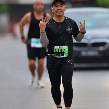 Runner Photo 8900325