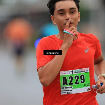 Runner Photo 8900373