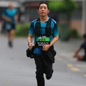 Runner Photo 8900738