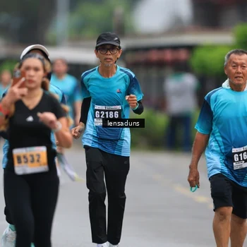 Runner Photo 8900769