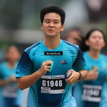 Runner Photo 8900773