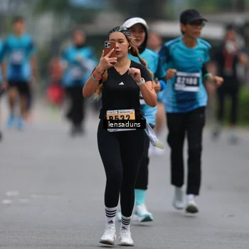 Runner Photo 8900812