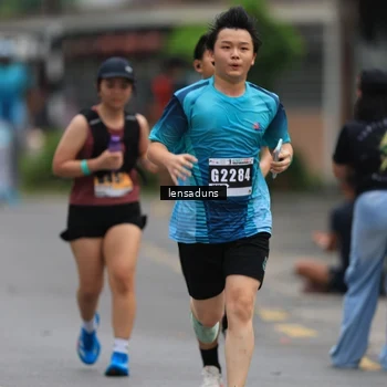 Runner Photo 8900870