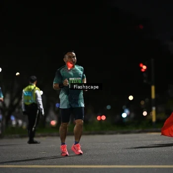 Runner Photo 8900875