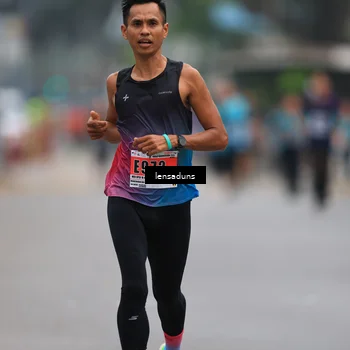 Runner Photo 8900956