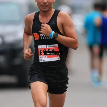 Runner Photo 8900992
