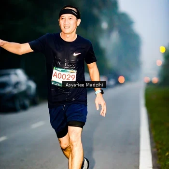Runner Photo 8901000