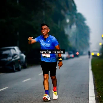 Runner Photo 8901002