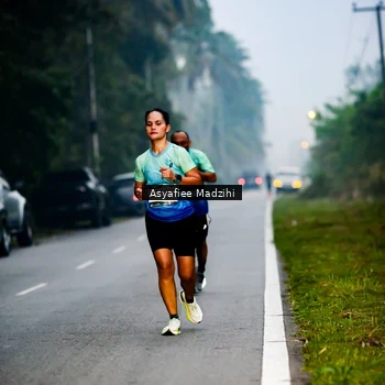Runner Photo 8901003