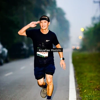 Runner Photo 8901008
