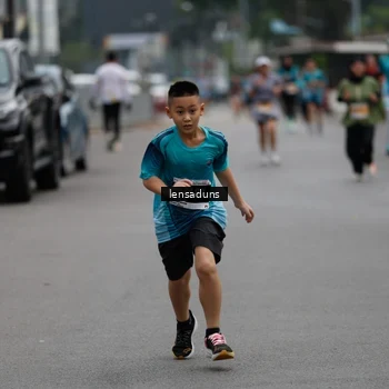 Runner Photo 8901009