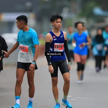 Runner Photo 8901024