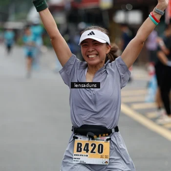 Runner Photo 8901042