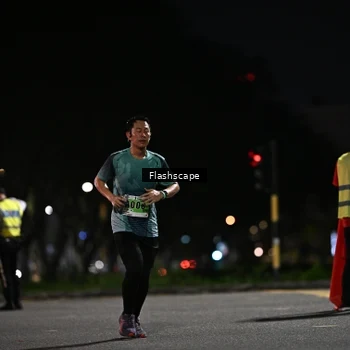 Runner Photo 8901068