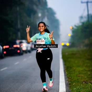 Runner Photo 8901075