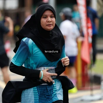 Runner Photo 8901076