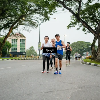 Runner Photo 8901081