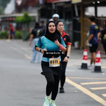 Runner Photo 8901084