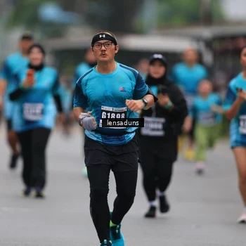 Runner Photo 8901121