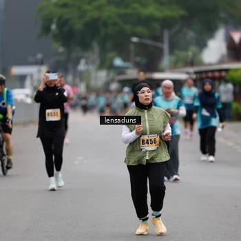 Runner Photo 8901142