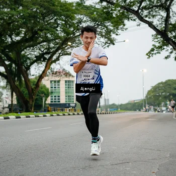 Runner Photo 8901165