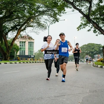 Runner Photo 8901200
