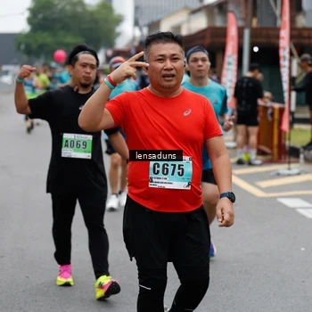 Runner Photo 8901219