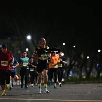 Runner Photo 8901268