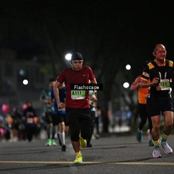 Runner Photo 8901307