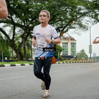 Runner Photo 8901313