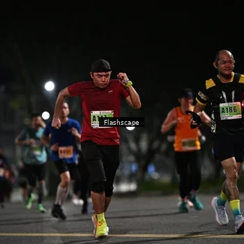 Runner Photo 8901357