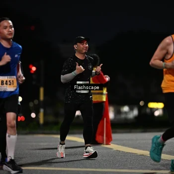 Runner Photo 8901398