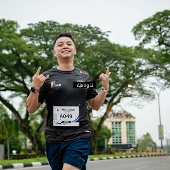 Runner Photo 8901546