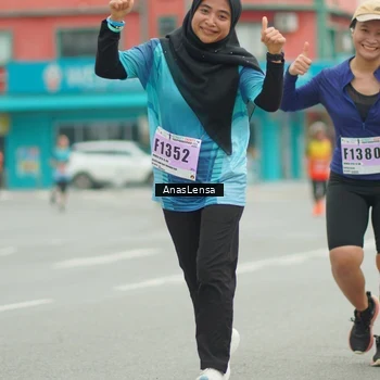 Runner Photo 8901600