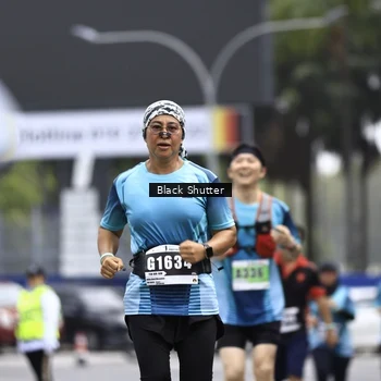 Runner Photo 8901708