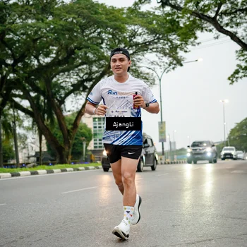 Runner Photo 8901753