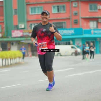 Runner Photo 8901795
