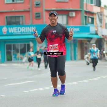 Runner Photo 8901806