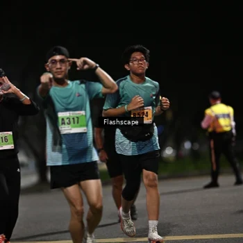 Runner Photo 8901811