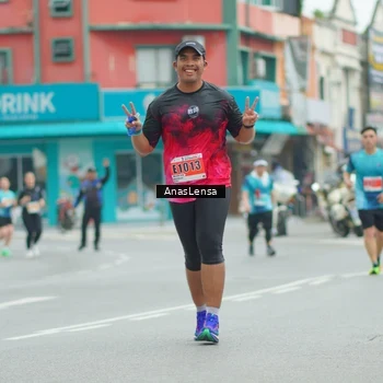Runner Photo 8901812