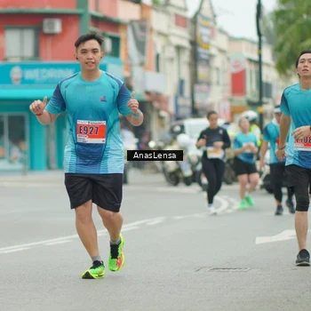 Runner Photo 8902146