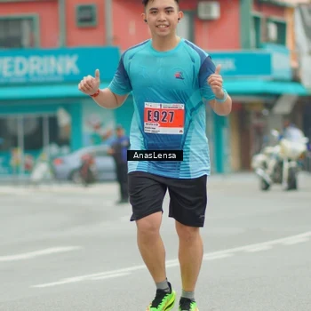 Runner Photo 8902235