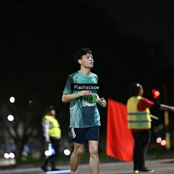 Runner Photo 8902244