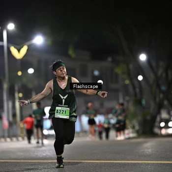 Runner Photo 8902259
