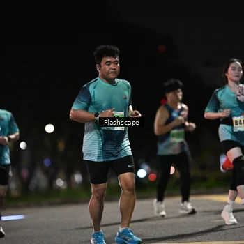 Runner Photo 8902346