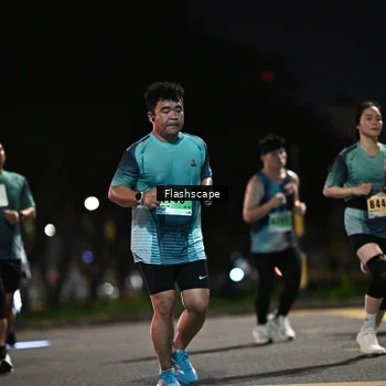 Runner Photo 8902357