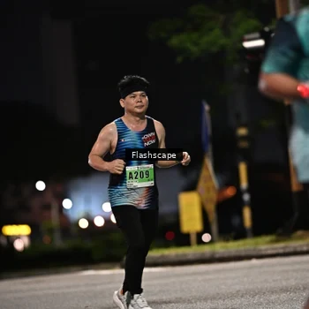Runner Photo 8902371
